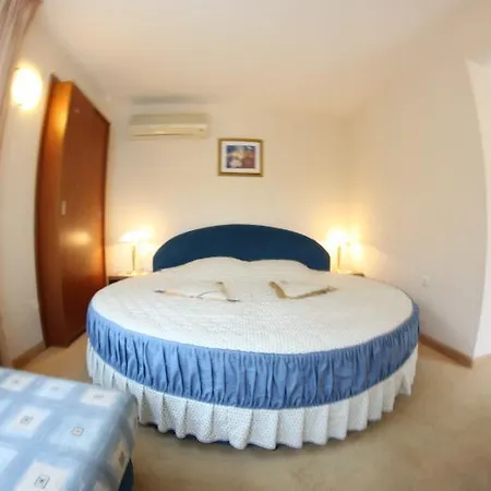 Italia 네세부르