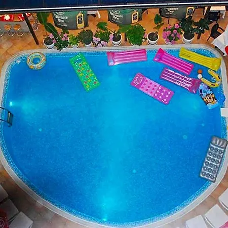 Italia Hotel 3*